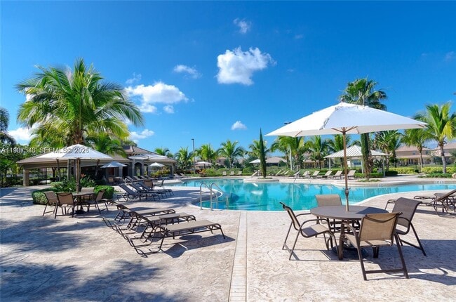 Building Photo - 19232 N Gardenia Ave