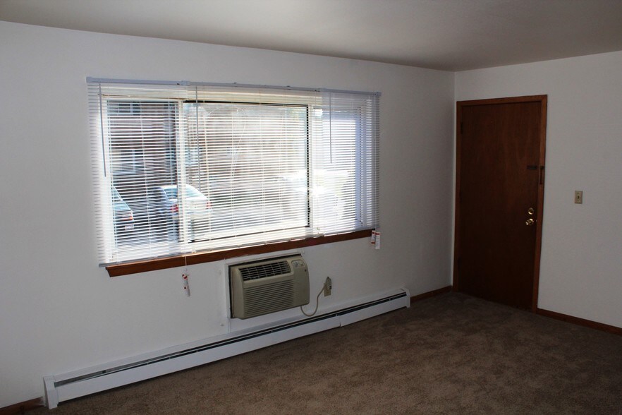 Fairway Apartments 1410 Johnston Dr Manitowoc WI 54220 Apartment Finder