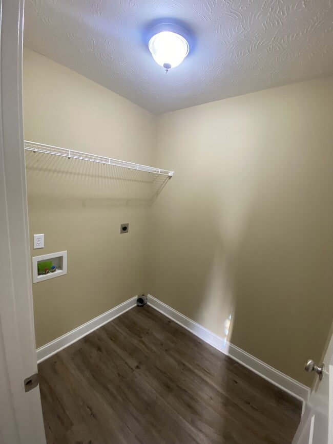 Building Photo - 328 Fairbanks Ave