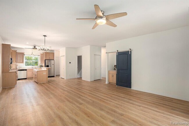 Building Photo - 40 Park Island Dr