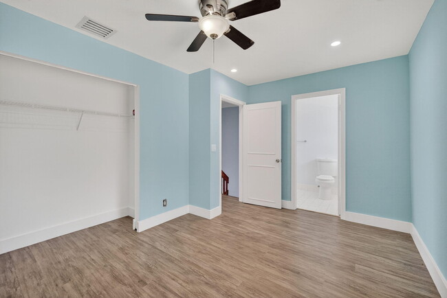 Building Photo - 3239 NW 44th St