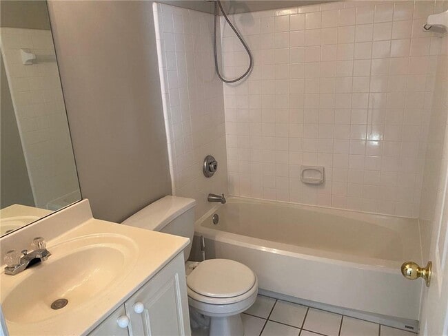 Building Photo - 2169 Berryhill Cir SE