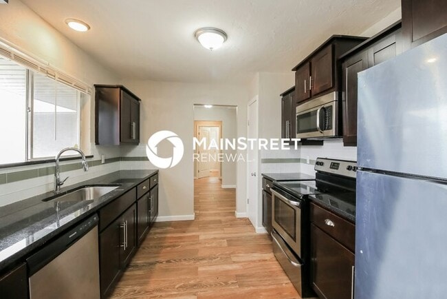 Building Photo - 3 Bedroom Pet-Friendly Home in Oklahoma City, OK with Main Street Renewal