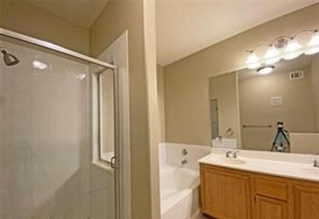 Building Photo - Second-Floor Summerlin Condo with Unobstructed Park Views