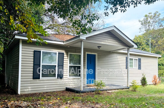 Building Photo - 1500 W Walnut Ave