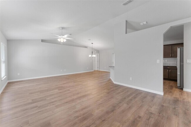 Building Photo - 9461 N Sandree Dr