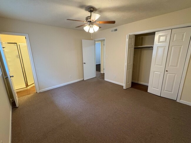 Building Photo - 1717 Oshea St