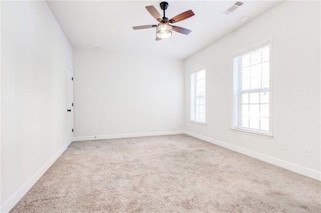 Building Photo - 3304 Ferncliff Ct