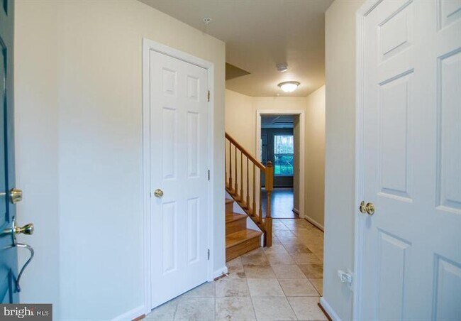 Building Photo - 10708 Croydon Ct