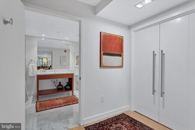 Building Photo - 912 F St NW