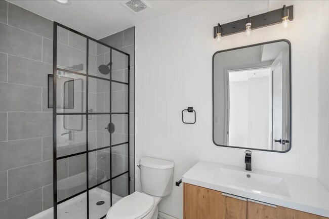 Building Photo - Hamilton