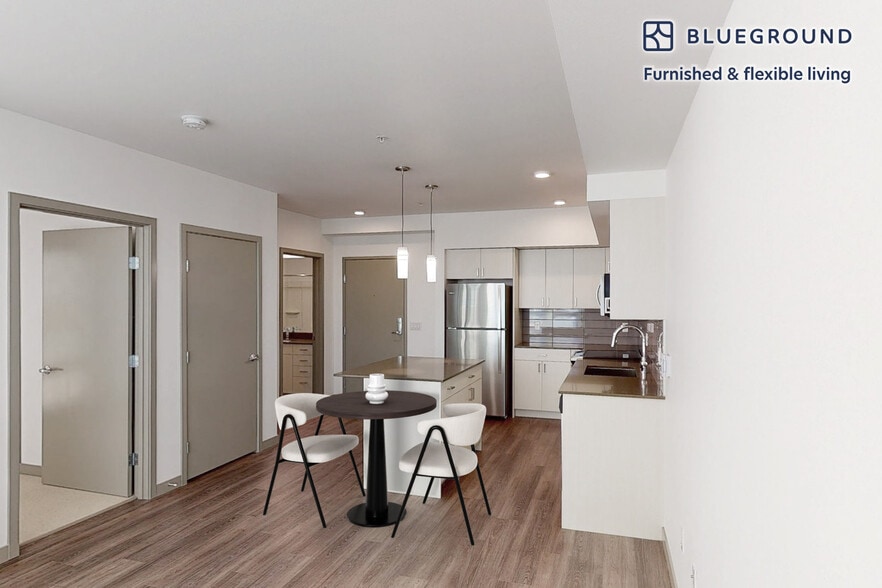 Building Photo - 109 S Division St