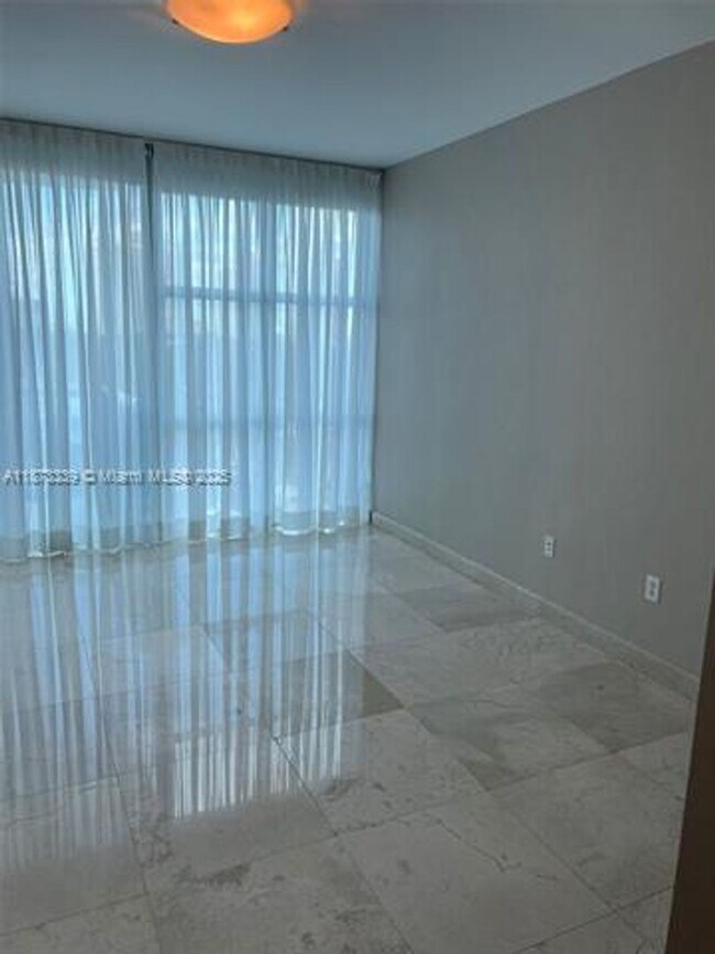 Building Photo - 3131 NE 188th St