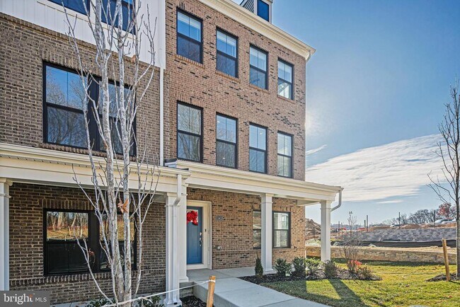 Primary Photo - 11413 Starlight Pl