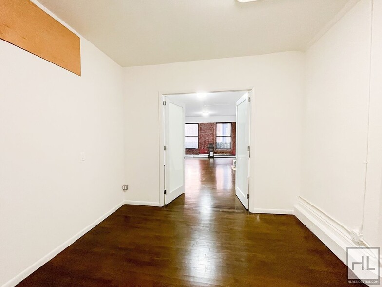 Building Photo - BROADWAY