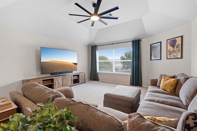 Building Photo - 154 Larch Cove