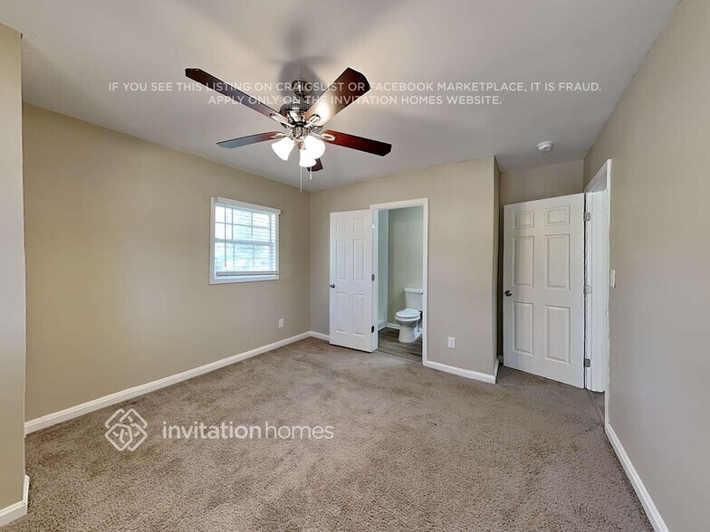 Building Photo - 2716 Lancaster Dr