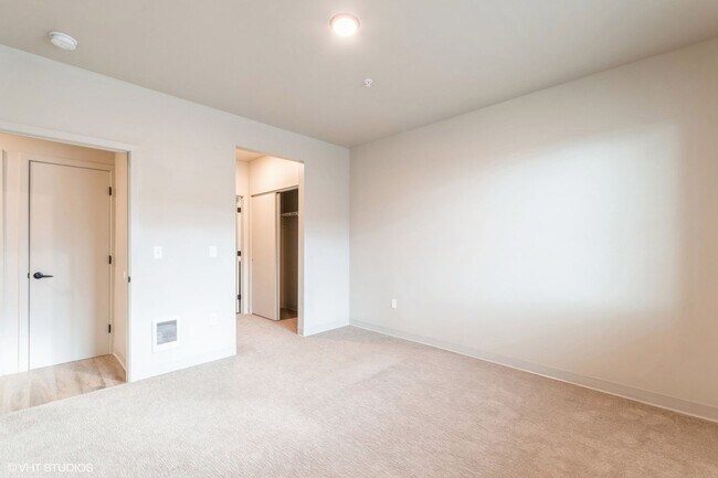 Building Photo - Eagle Valley Ranch Apartments