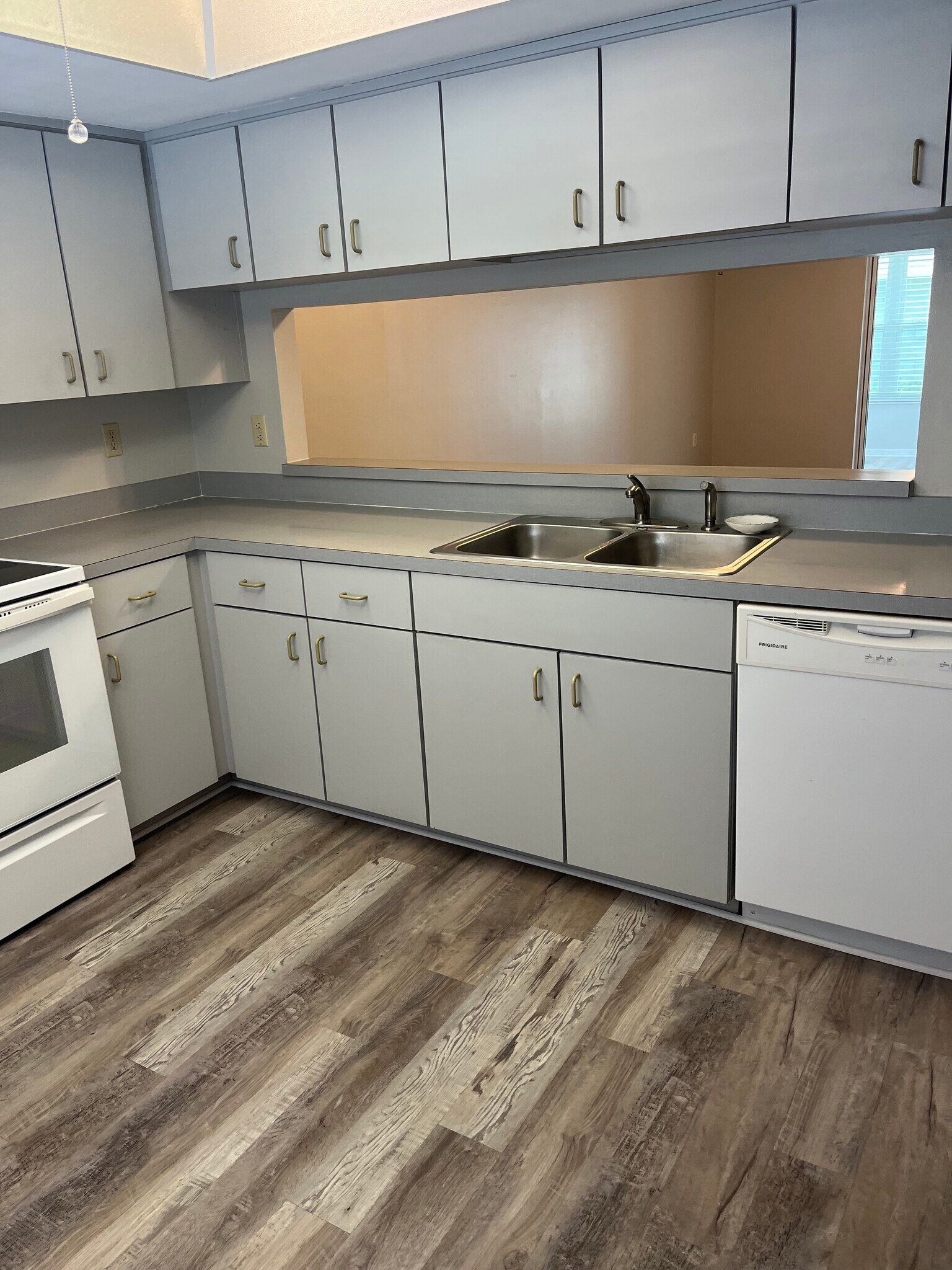Building Photo - 6796 Basswood Cir