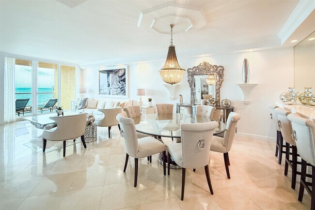 Building Photo - 2110 N Ocean Blvd