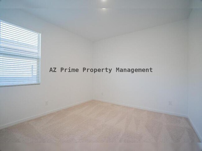 Building Photo - 17317 W Running Deer Trl