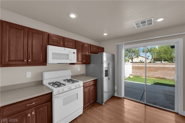 Building Photo - 8516 Little Fox St