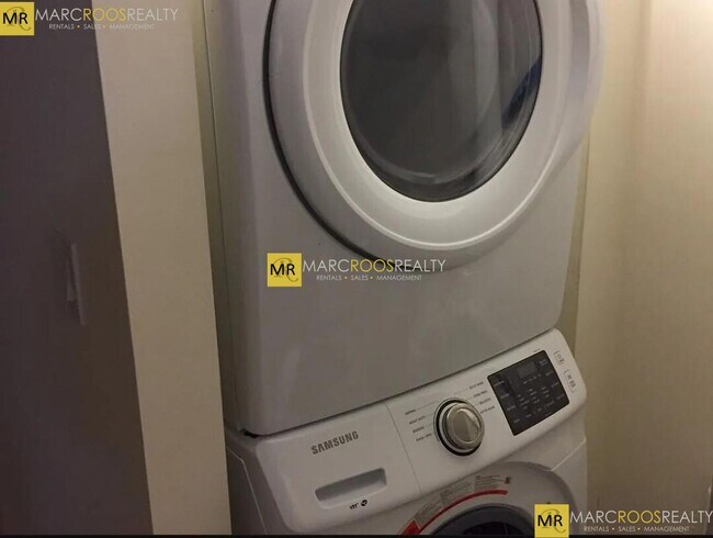 Building Photo - 273 Dorchester St