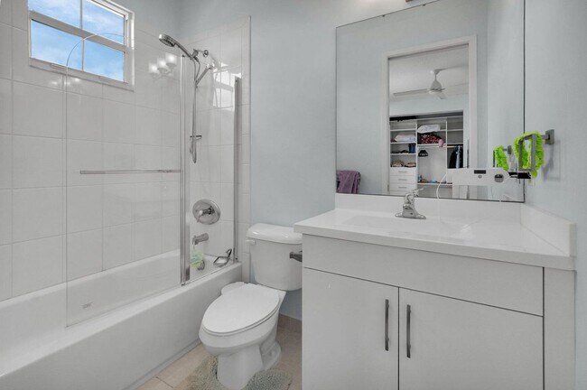Building Photo - 9712 Celtic Sea Ln