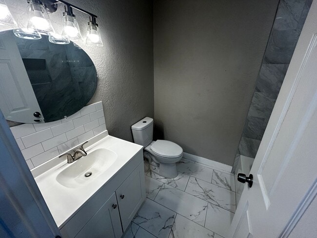 Building Photo - 7447 Fieldgate Dr