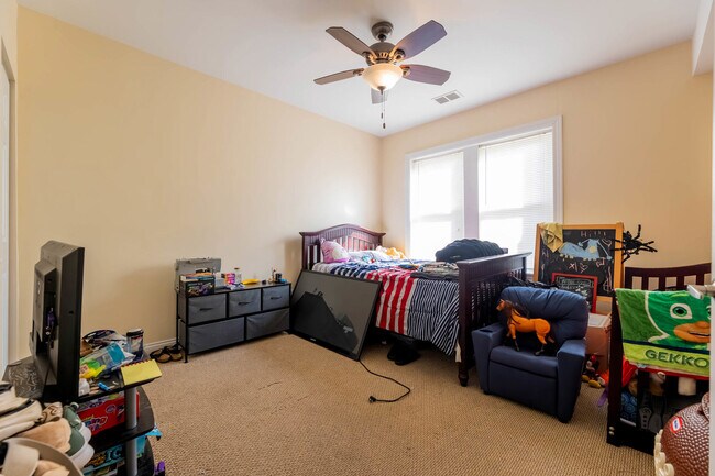 Building Photo - 8010 S Michigan Ave