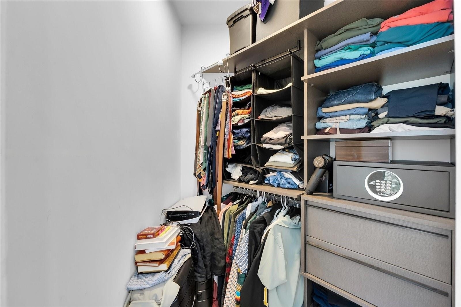 Building Photo - 398 NE 5th St