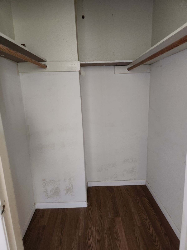 Building Photo - 1008 W 2nd St