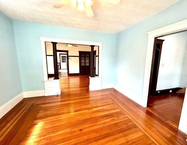 Building Photo - 41 Dunbar Ave