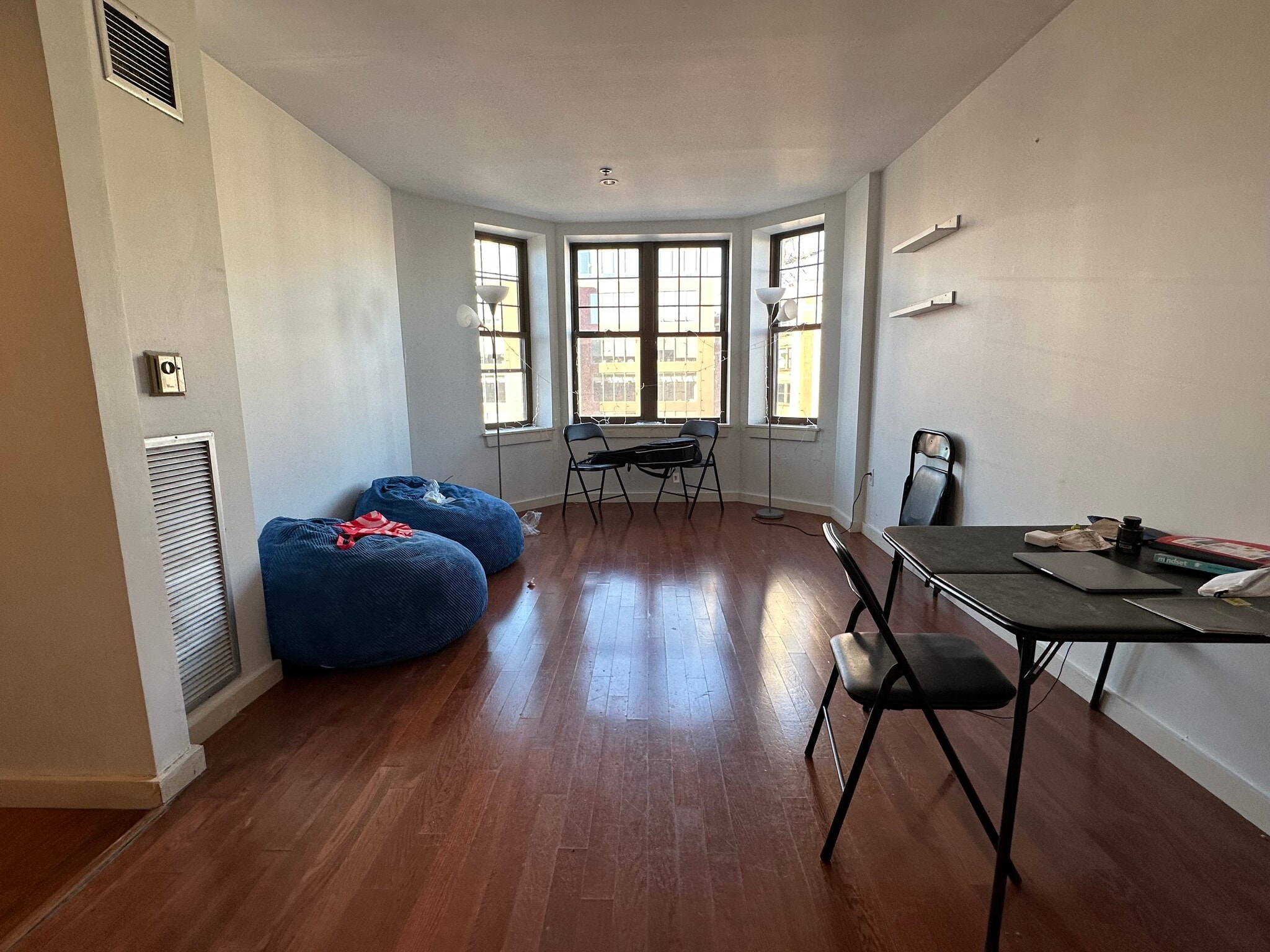 Building Photo - 623 Commonwealth Ave