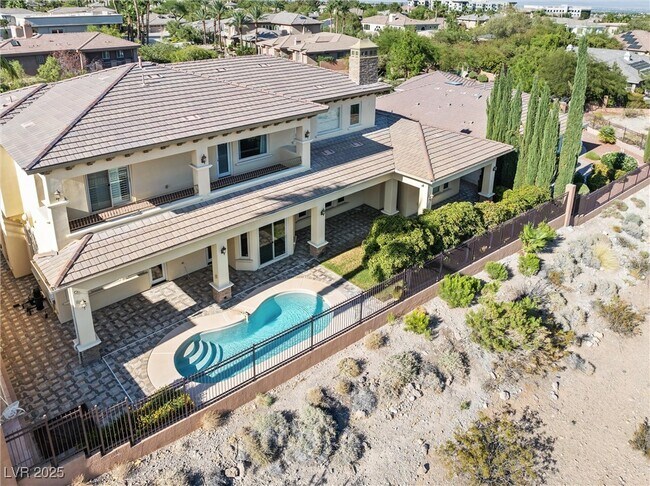 Building Photo - 10117 Edgecliff Ln
