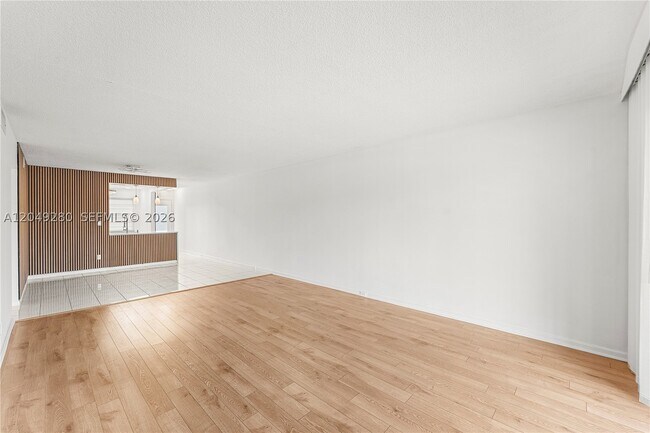 Building Photo - 4301 Martinique Cir