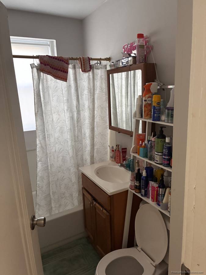 Building Photo - 30 Russell St