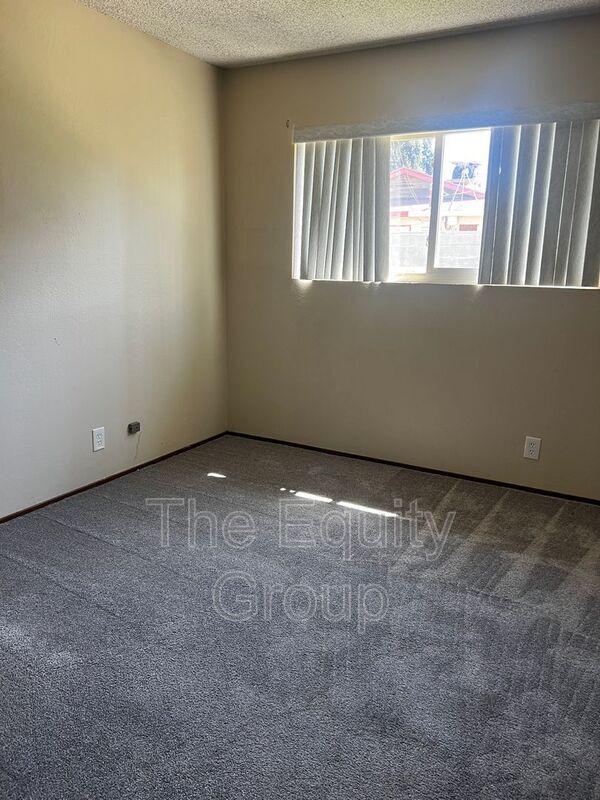 Building Photo - 1065 Lassen Dr