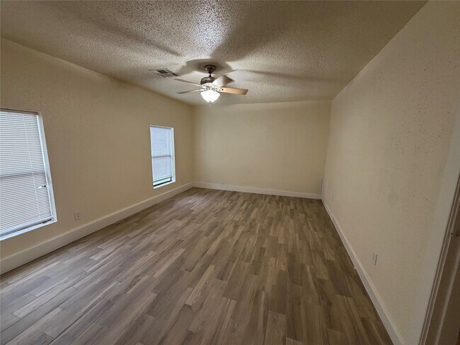 Building Photo - 16414 Paint Rock Rd