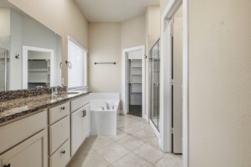 Building Photo - 3709 Tunstall Dr