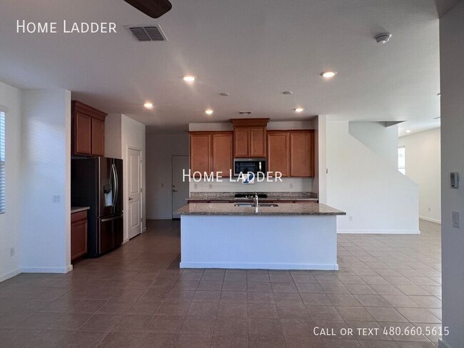 Building Photo - Stunning 4-Bedroom Home in Surprise, AZ!