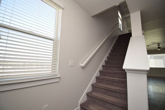 Building Photo - 4 Bed 3.5 Bath Sunny and Spacious South Jordan Corner-Lot Home with Views!