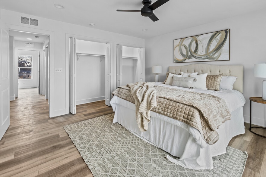 Building Photo - 27W280 Bauer Rd