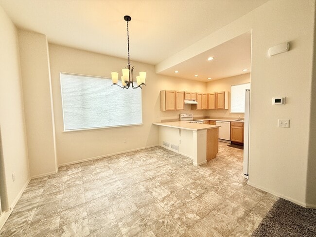 Building Photo - 906 Ashbrook Dr