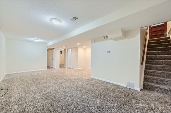 Building Photo - Great location! Updated 3Bed/2Bath Ranch with full basement, wood floors, and large fenced-in-yar...