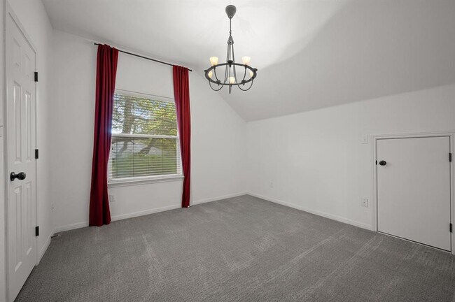 Building Photo - 1606 Buttercup Creek Blvd