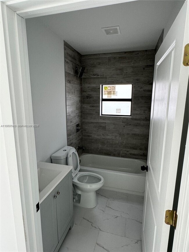 Building Photo - 325 NW 11th St