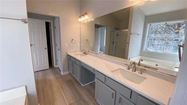 Building Photo - 325 Pintail Ct