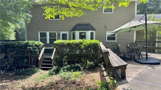 Building Photo - 4603 Villa Chase Dr NE