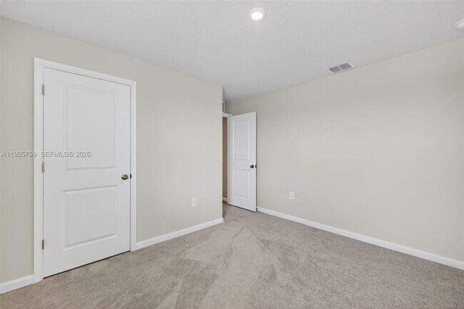 Building Photo - 220 Raspberry Rd